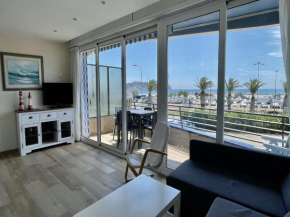 The apartment in Estartit with sea beach